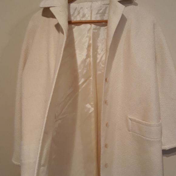 ❤I.L.G.W.U off white coat - Picture 5 of 8